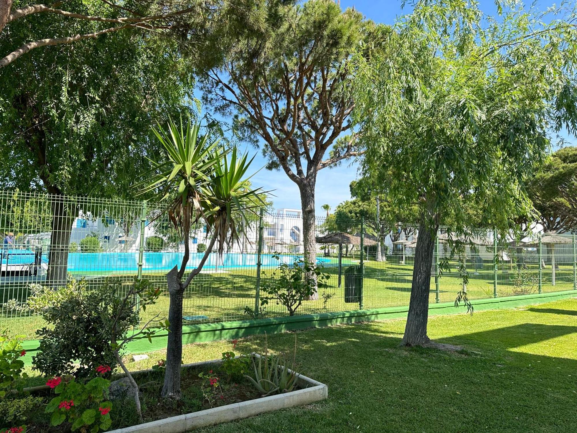 Apartamentos Segunda Pista Chiclana de la Frontera Exterior foto