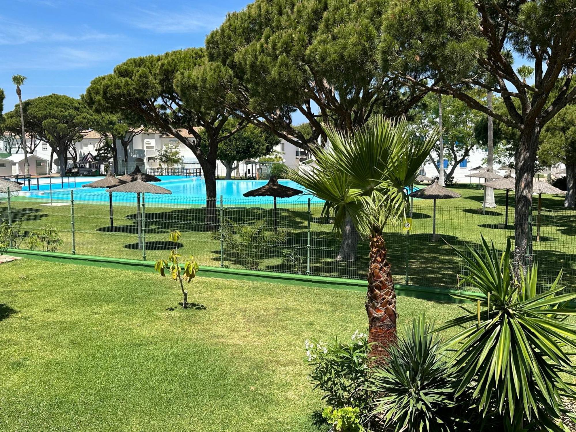 Apartamentos Segunda Pista Chiclana de la Frontera Exterior foto